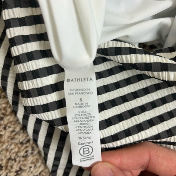 NWT Athleta Stripe Seersucker V-Neck One Piece Black & White Women’s Size Small - Picture 8 of 9